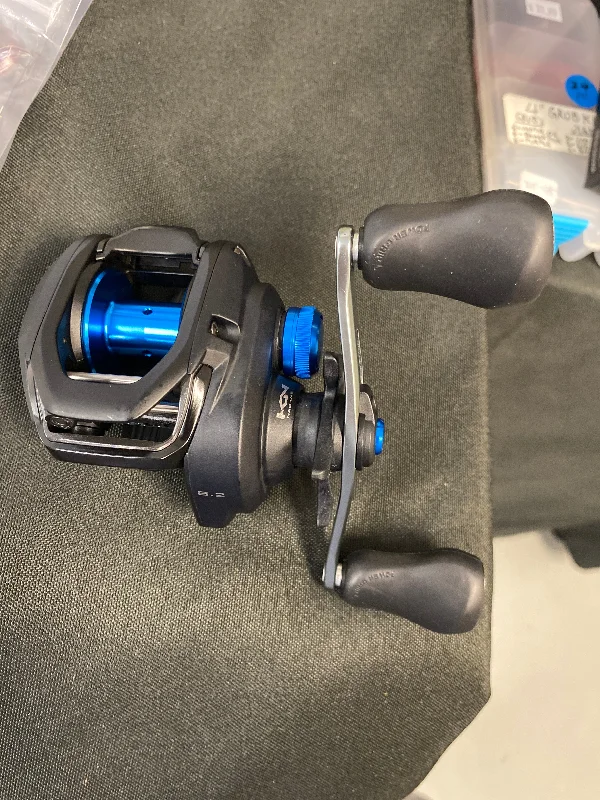 Fishing reels with solid build-How to buy fishing reels cheap-Shimano SLX A